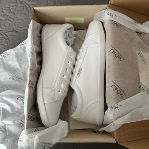 Women’s Taos shoes 9.5 W